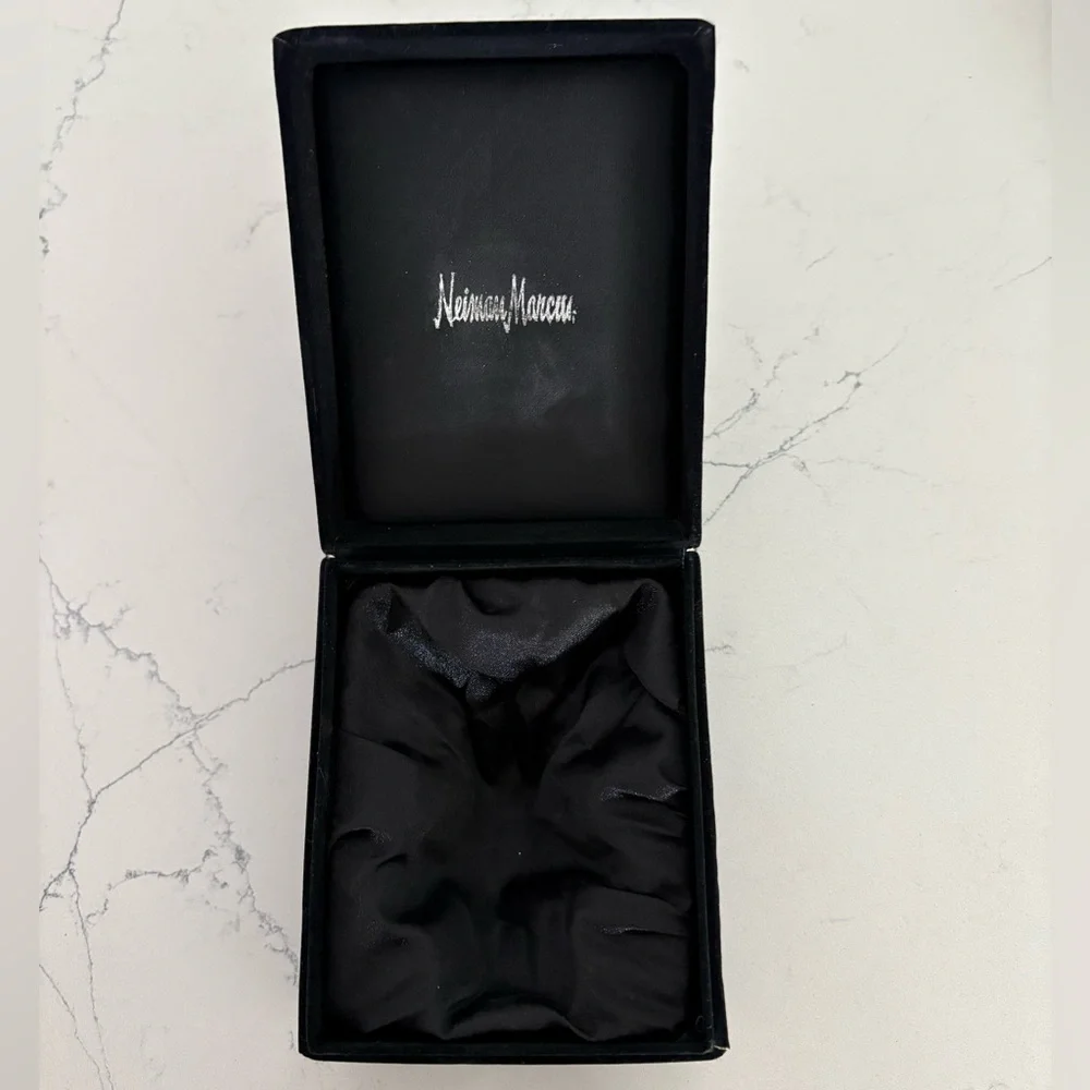 Neiman Marcus Silver Bull Head Wine Bottle Stopper Barware Gift Box circa 1980s